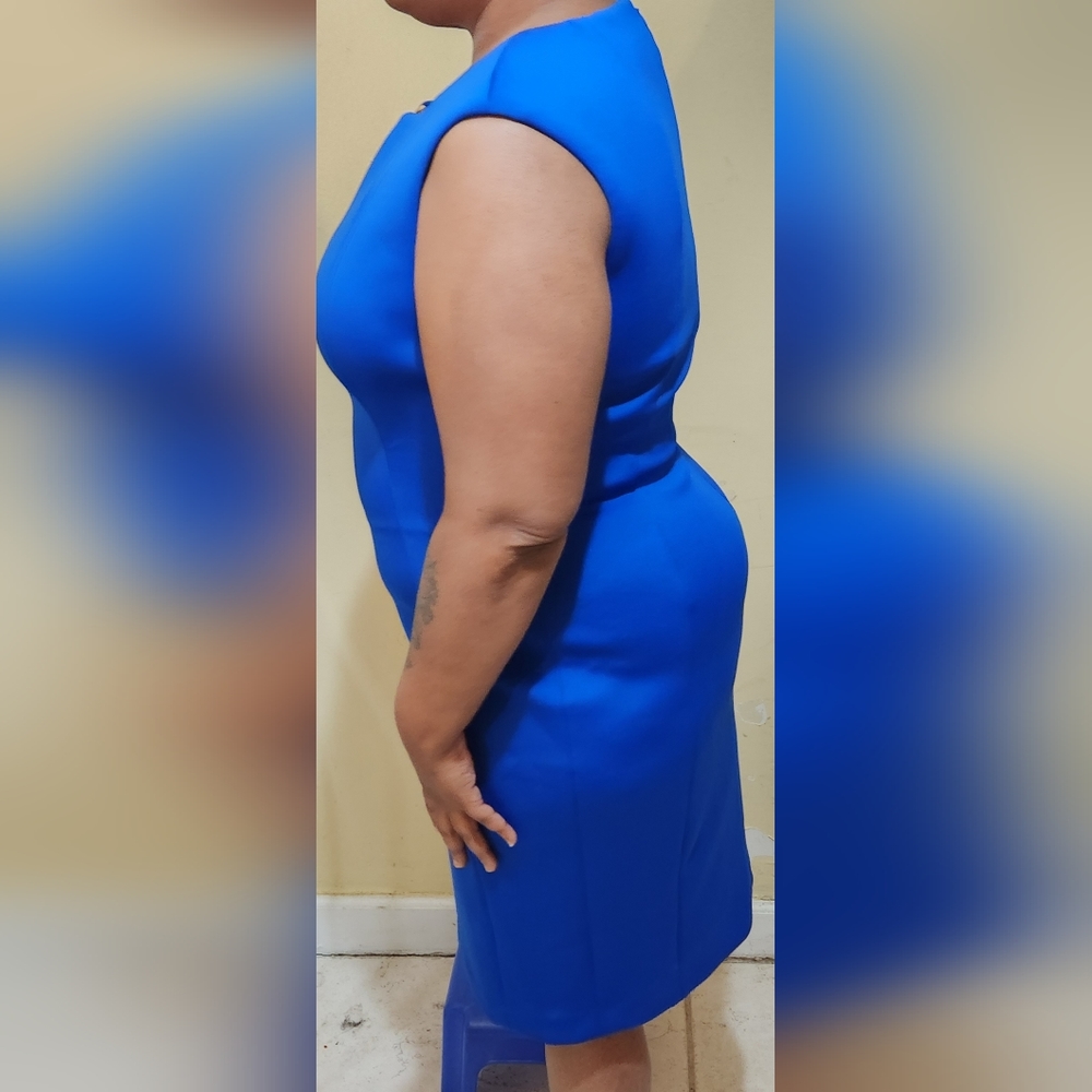 Dress - Picture 2 of 7